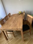 Matbord i massivt EK + 6 stolar