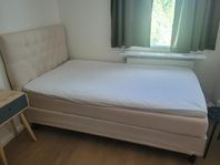 Säljer en Kontinentalsäng 120x200 i beige färg