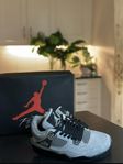 Jump Man 4 Jordan’s Retro Gray metallic frozen