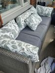 Konstrotting soffa