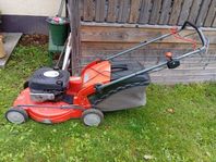 Husqvarna gräsklippare med driv och uppsamlare