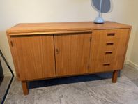 Sideboard / bokhylla i teak