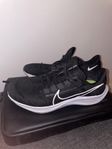 Nike air zoom Pegasus 30 (mycket bra skick!)