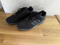 Nya Adidas ZX Flux storlek 41,5