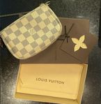 Louis Vuitton Mini Pochette Accessoires