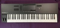 NI Komplete Kontrol S61 mk3 midiklaviatur