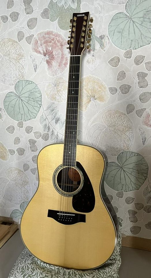 Yamaha LL-16 12 ARE (12-strän...