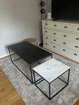 två soffbord och matta 