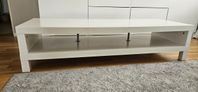 Vit IKEA tv-bänk