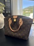 Louis Vuitton väska som ny