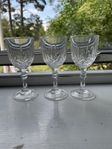 3 likörglas med helgamönster