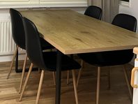 Matbord 90x160  + 4 stolar svart