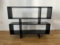 Stilren hylla i modern design