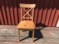 Ikea Ingolf stolar i antikbetsad furu