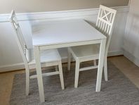 köksbord + 2 stolar