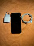 iPhone 11 Svart – 64 GB + Laddare & Kabel – Fyndläge!