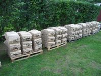 Björkved i 60 liters nätsäckar.  60kr/st