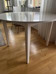 runt vitt bord från Mio + 4 ikea stolar