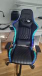 Gamingstol LEGEND med LED-belysning – Nästan ny! 