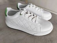 Sneakers / skor - Storlek 38 (Helt nya)