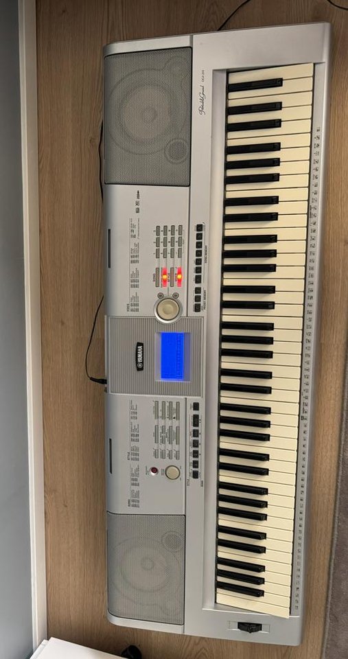 YAMAHA