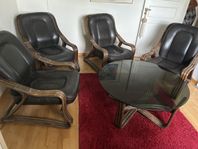 4 läderfotöljer +glasbord