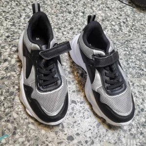 Sneakers, Svart/Silver, EUR 31 innermått 19,2