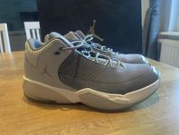 Jordan Max Aura 3 Grå
