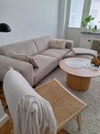 Soffa med fotpall