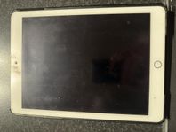 iPad Air 2 med fodral och tangentbord