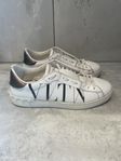 Valentino Opens