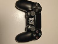 Säljer en Ps4 kontroll