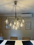 Vacker taklampa i udda design