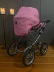 Rosa leksaksbarnvagn från Brio