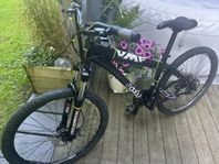Dirtjumper / Mtb 26 Tums 7 växlar