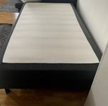 säng 140cm 