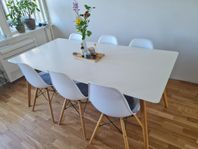 matbord med 6st stolar 