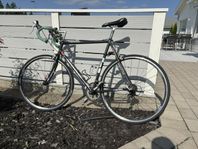 Racercykel Diamondback Interval – träningsklar cykel!