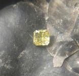 Gröngul diamant 0.15 ct