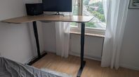 IKEA BEKANT hörnskrivbord – sänkbart, (vänsterhörn)