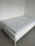 Sängram + madrass, bäddmadrass (120cm)