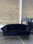 Soffa 3-4 sits