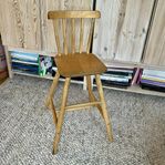 JUNIOR STOL AGAM FRÅN IKEA