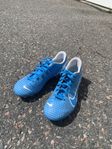 Nikes Oanvända Fotbollsskor för barn 