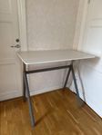 Skrivbord. höj och sänkbart