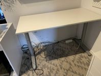 Litet och smidigt skrivbord