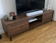 TV-bänk valnöt 