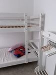 Våningsäng + 2 madrasser 