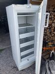 Bortskänkes - Frys 155 cm hög