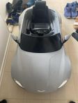 James Bond - Aston Martin eldriven barnbil